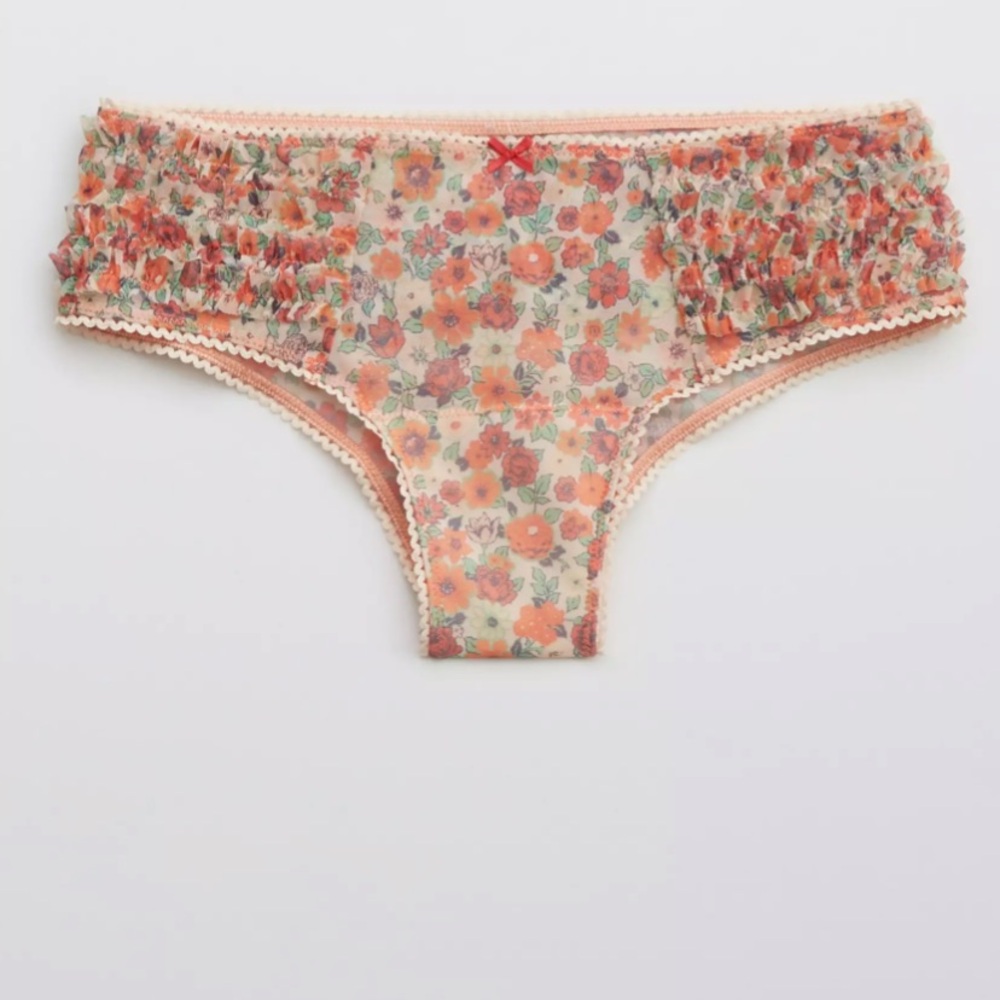 Frilly bum babydoll panties. Aerie